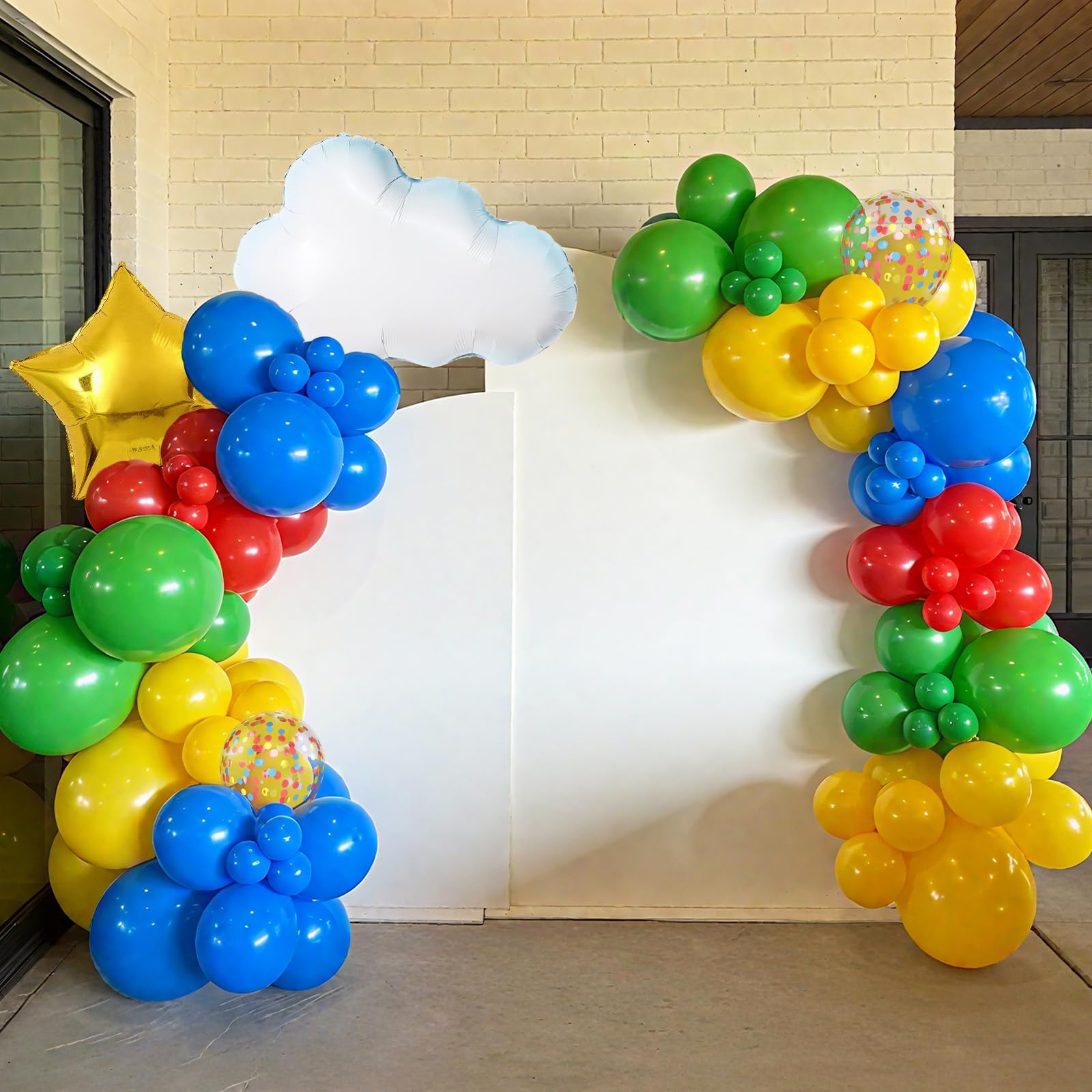 FunHot gold star foil balloon elevates celebration visuals