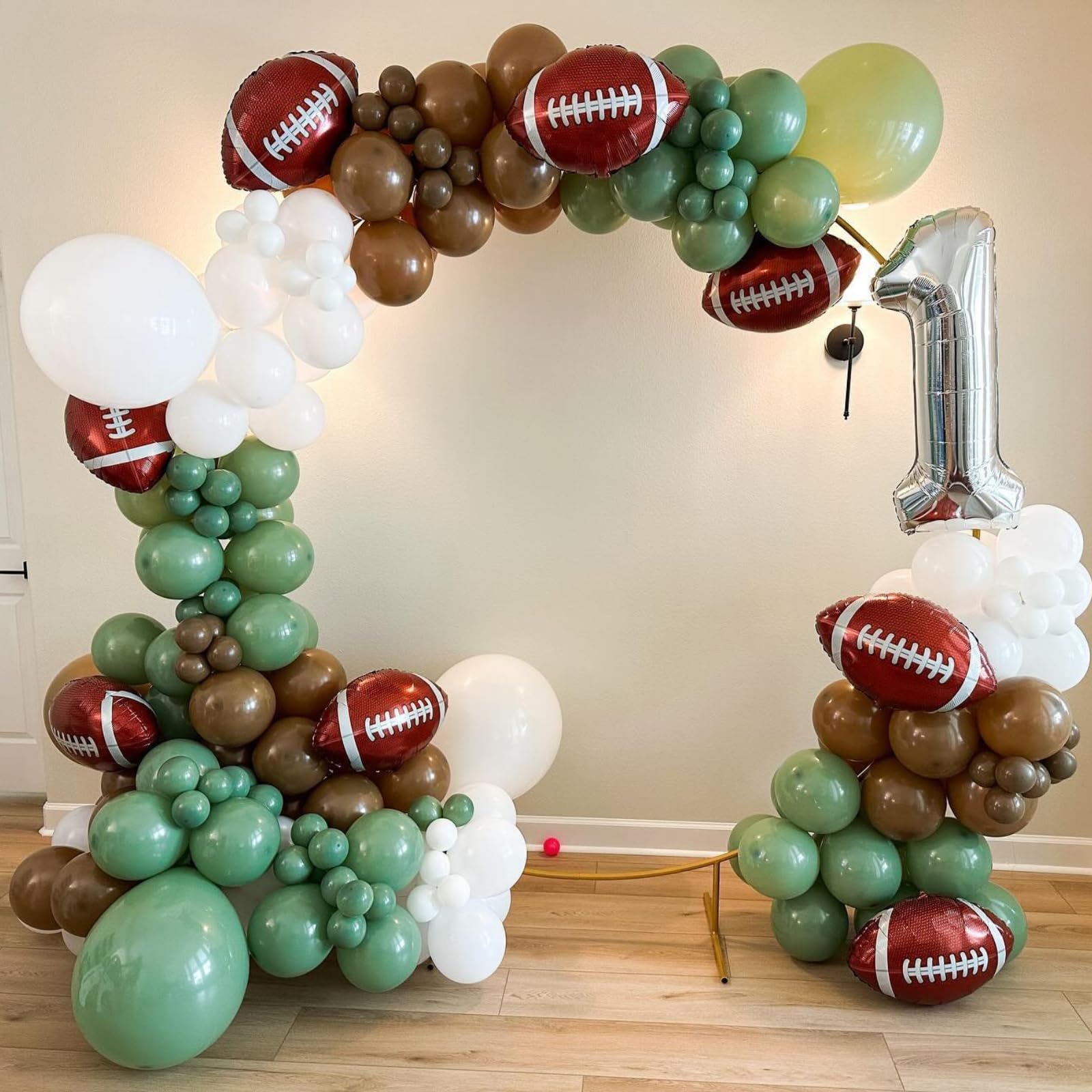FunHot white balloons to brighten birthdays and baby showers with contrast