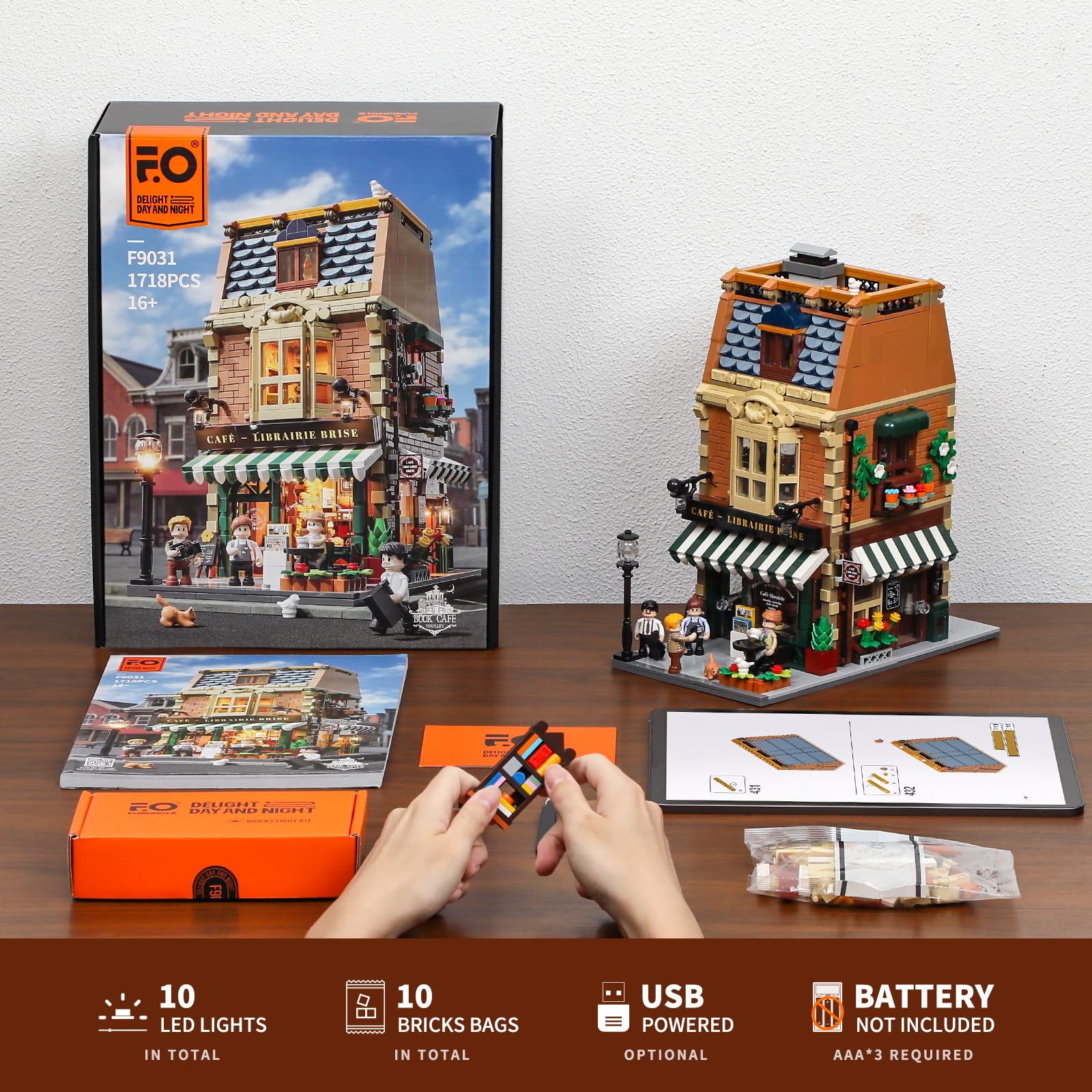 Funwhole 1718-piece modular city set for display