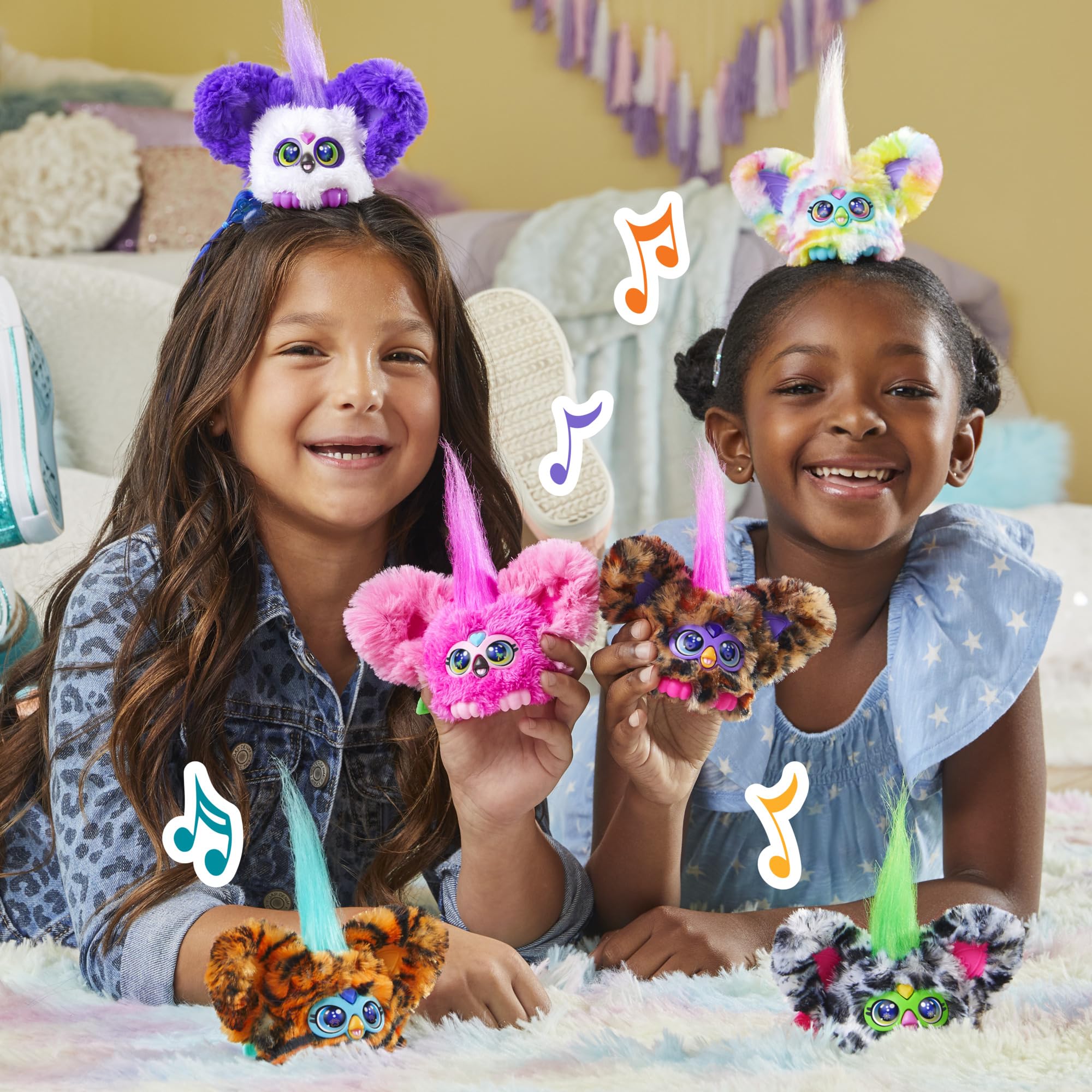 Furby Furblets Ty-Bee harmonizes with other Furblets for group tunes