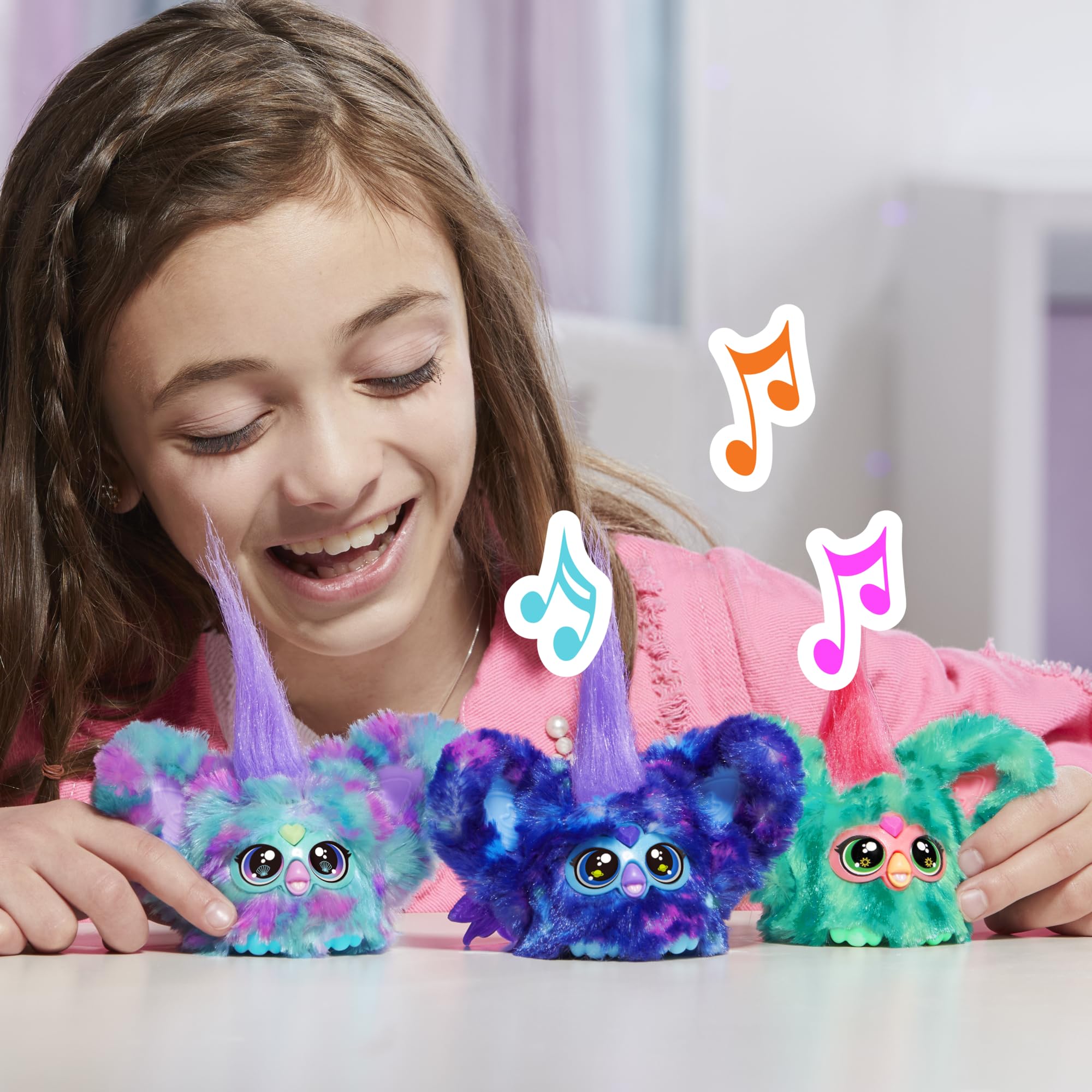 Furby Mer-May Furblets keychain clip makes it easy to bring on the go.