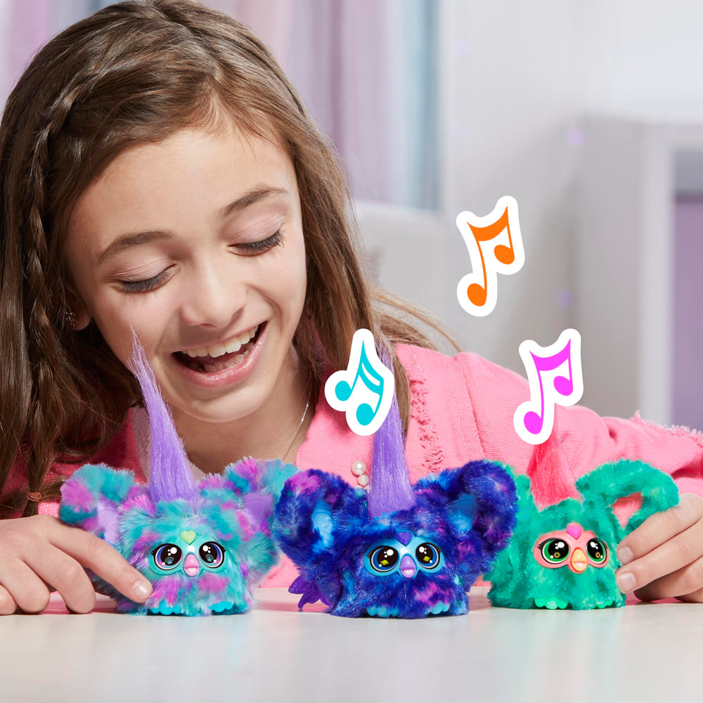 Furby Mer-May Furblets keychain clip makes it easy to bring on the go.