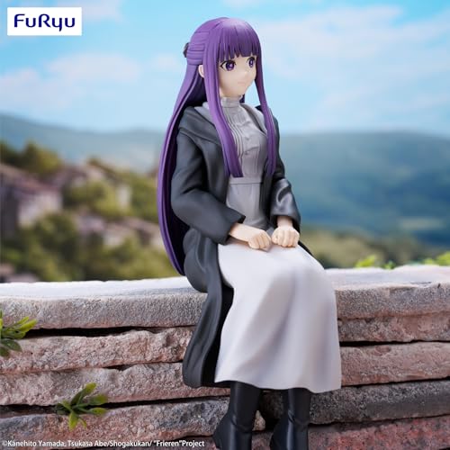 Furyu Frieren Fern figure front detail showcases precise sculpting.