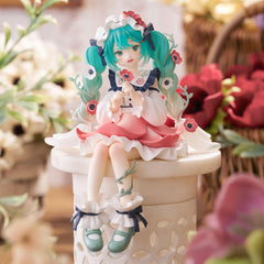 FuRyu Hatsune Miku collector display diorama for fans and gifts
