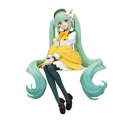 FuRyu Hatsune Miku noodle stopper on cup edge for perfect noodles.