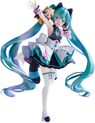Furyu Hatsune Miku x Rascal Exceed figure in cyber future pose for display and collecting.
