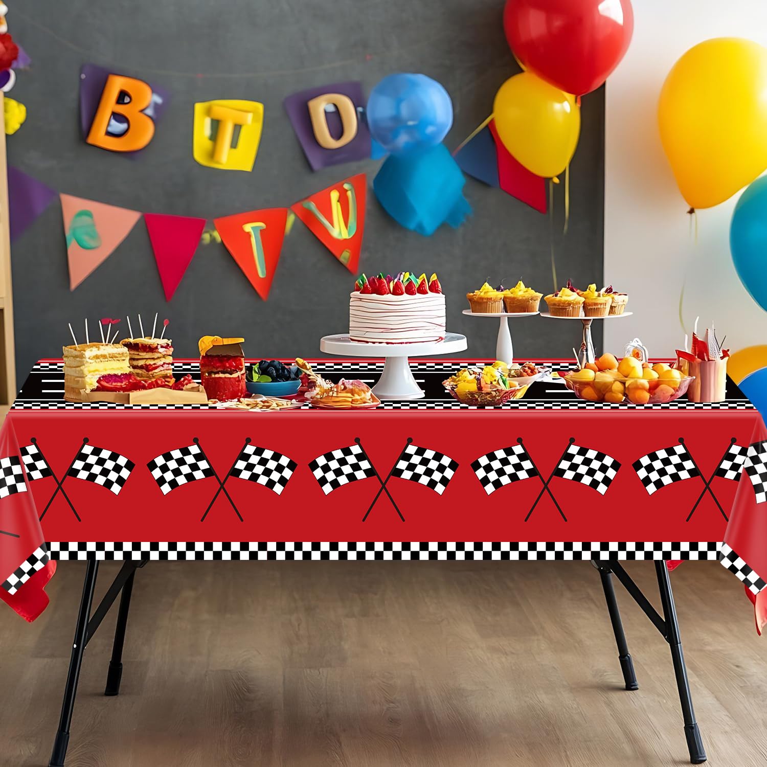 FVEOCR race-themed tablecloth pairs with decorations for cohesive event styling.
