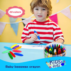 FXYRTKLCZ large peanut-shaped crayons in a child's hand, improved grip