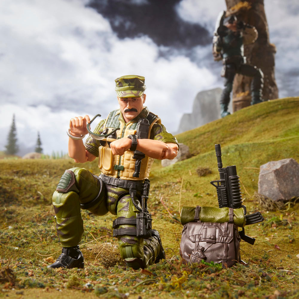 Leatherneck knife attachment as part of the weapon loadout
