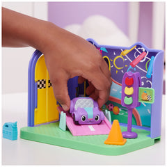 Ramp bed and stoplight add action to Gabby s Dollhouse play