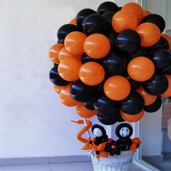 GaesQae balloon strip tape helps secure a seamless garland.