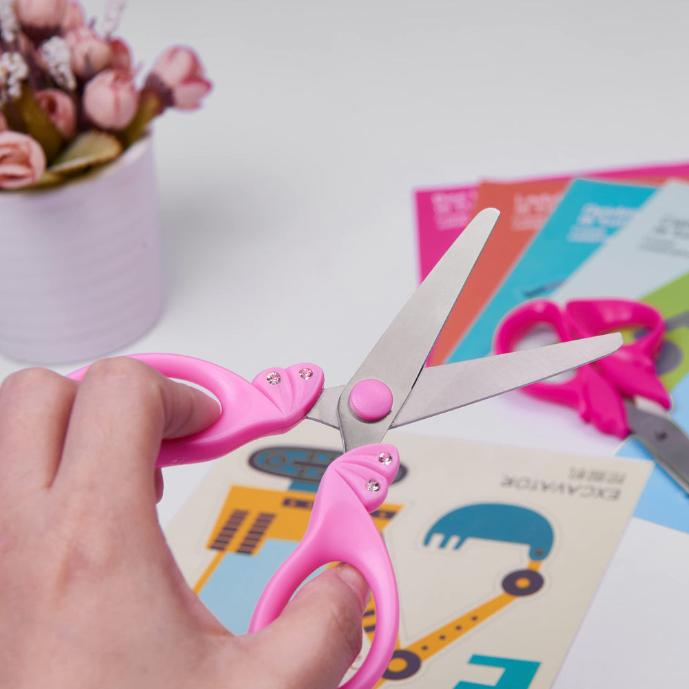GAIFONGRE crystal accents and pink ribbon elevate kids decorating projects.