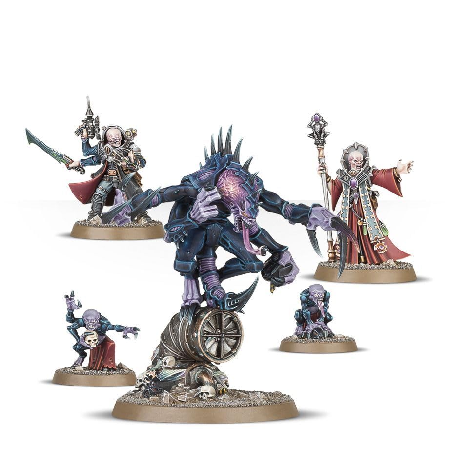 Games Workshop Genestealer Cults Broodcoven Primus pose for dynamic gameplay.