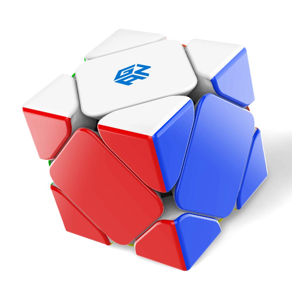 GAN Skewb 8 Magnets lightweight design enables nimble turning.