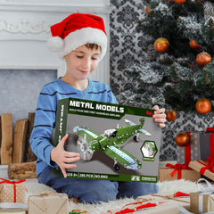 Garbo Star desk-display-model-airplane invites proud desk showcasing.