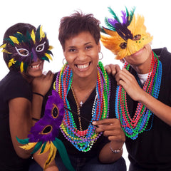 Garma red shiny beads necklace for eye-catching costume accents