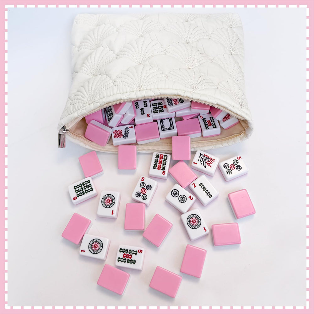 Gberlczz mahjong bag soft fabric texture, gentle on tiles.