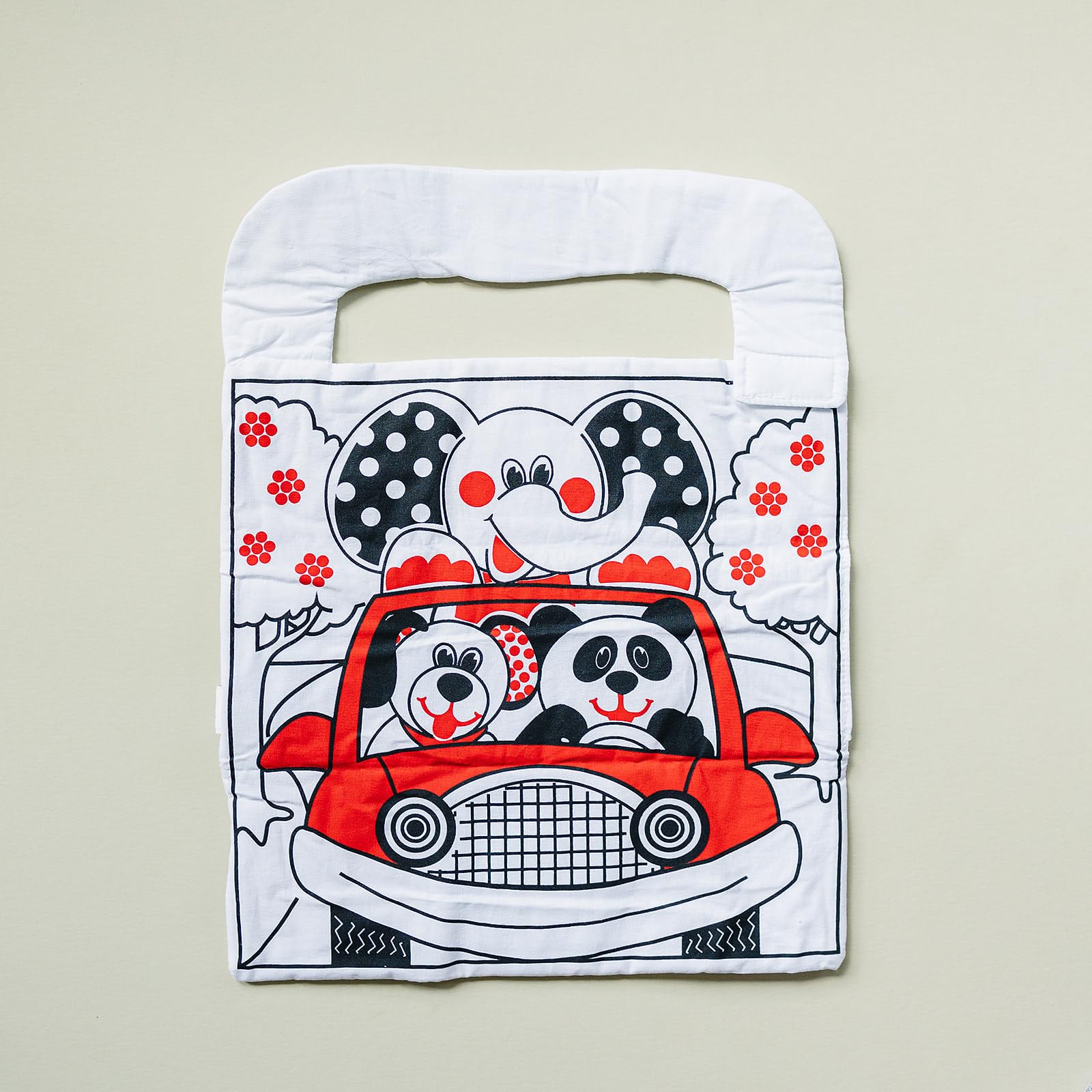 Genius Baby Toys mirror with pockets on side 1 promotes self-discovery and easy access.