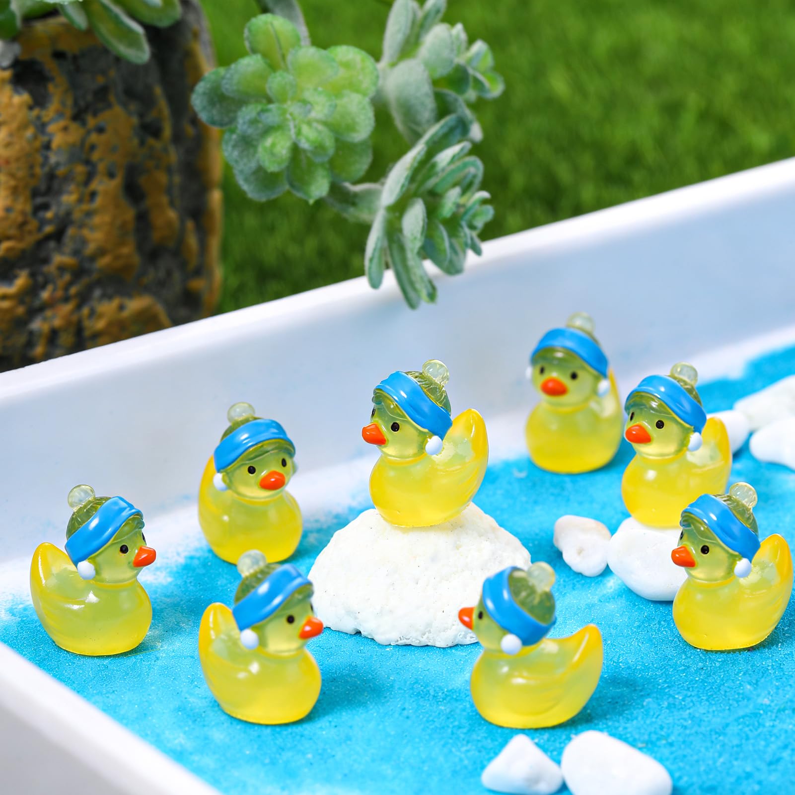 GGSTDDUP mini resin ducks 16x15mm for quick DIY accents.