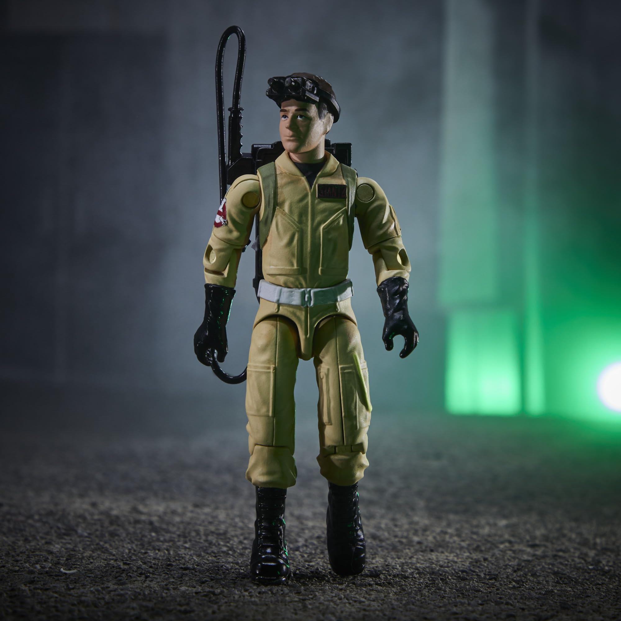 Peter Venkman figure with retro O-ring design for nostalgic display