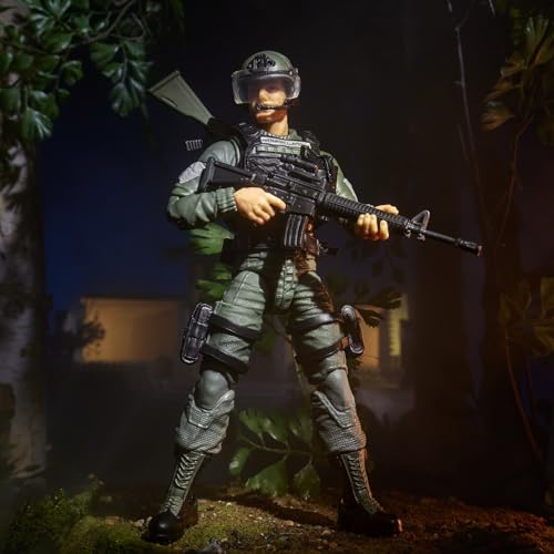Open-box packaging showcases artwork and loadout.