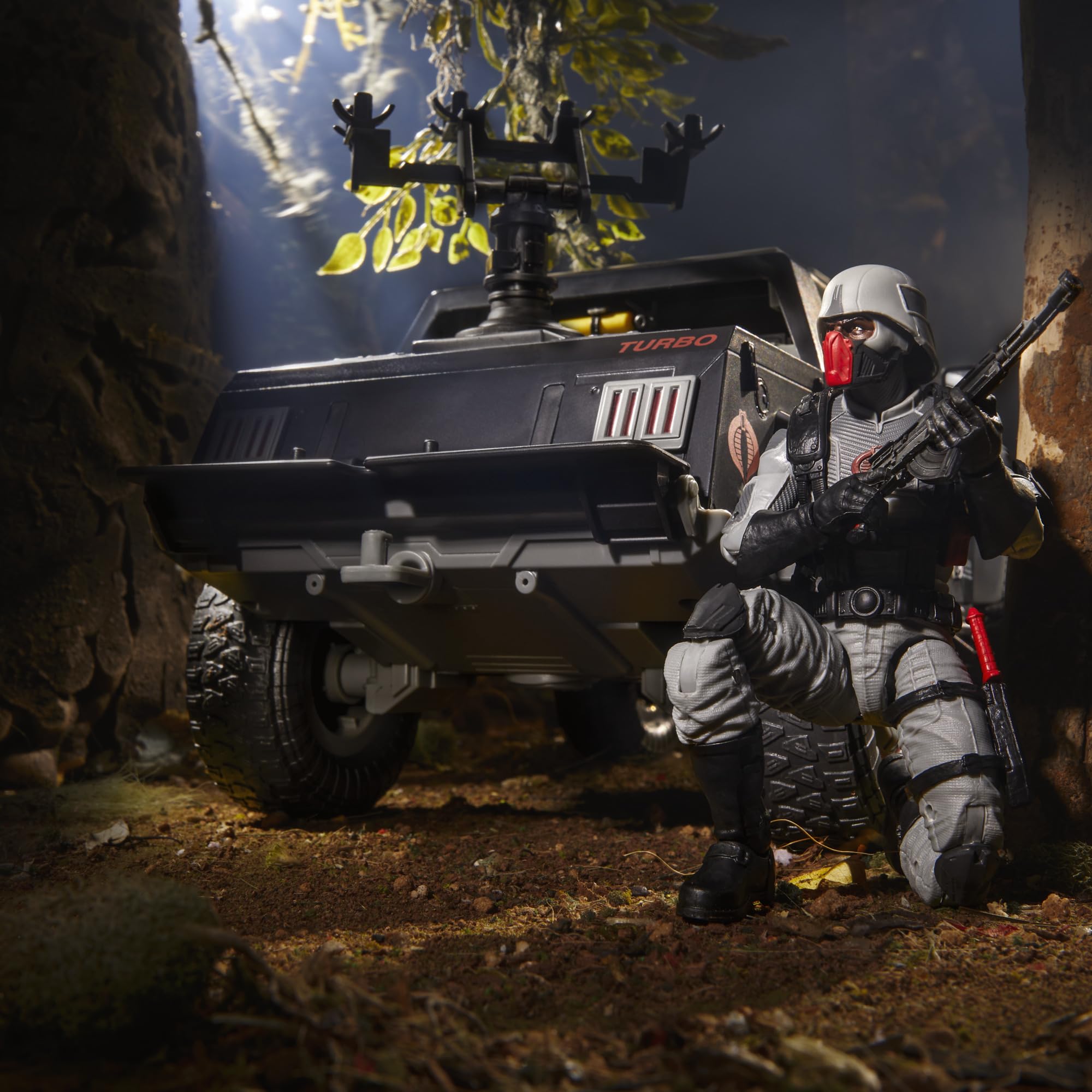 G.I. Joe Cobra Night Attack 4-WD Stinger rear bumper, foot pegs for stable posing.