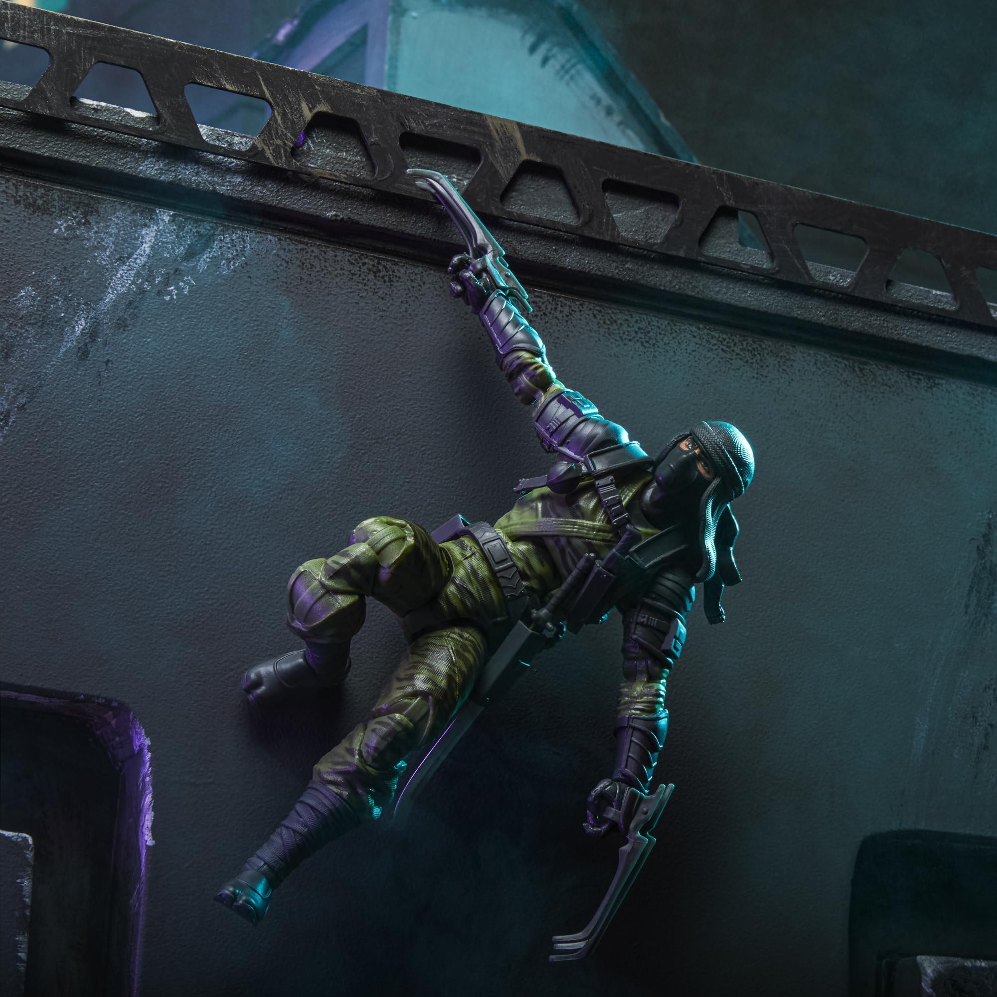 G.I. Joe Ralph Nunchuk Badducci two claws enhance ninja-inspired display.