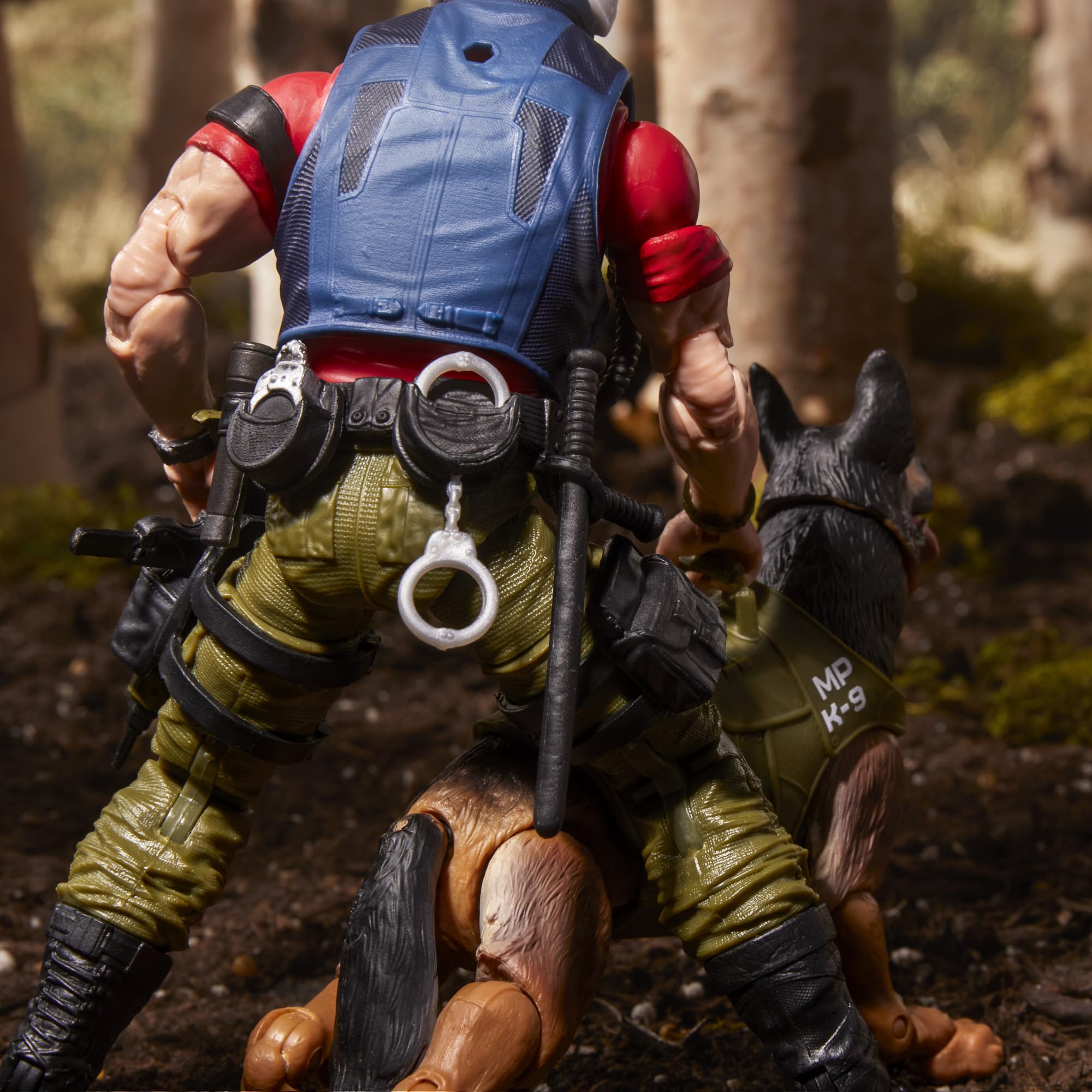 G.I. Joe Classified handcuffs and gear for realistic missions