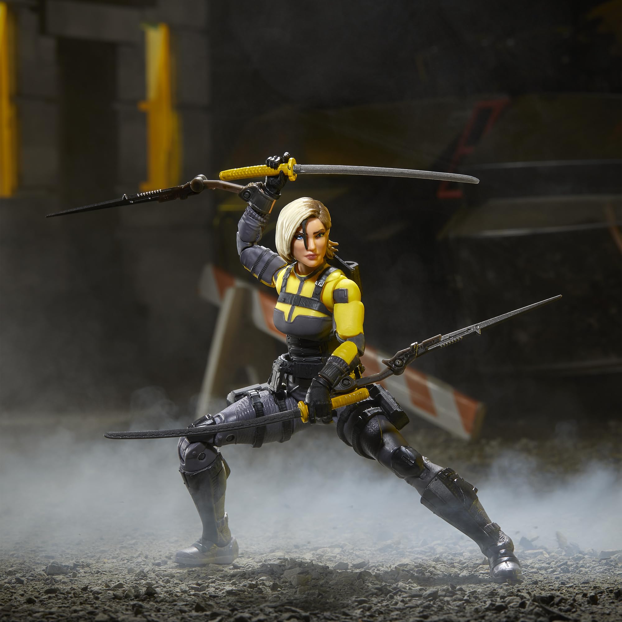 Elite ops gear on Agent Helix for heroic display.