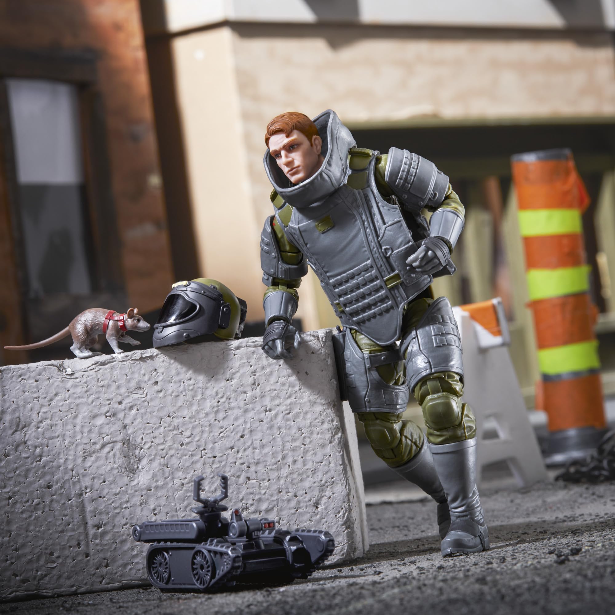 G.I. Joe mine sweeper gear adds mission-ready detail.