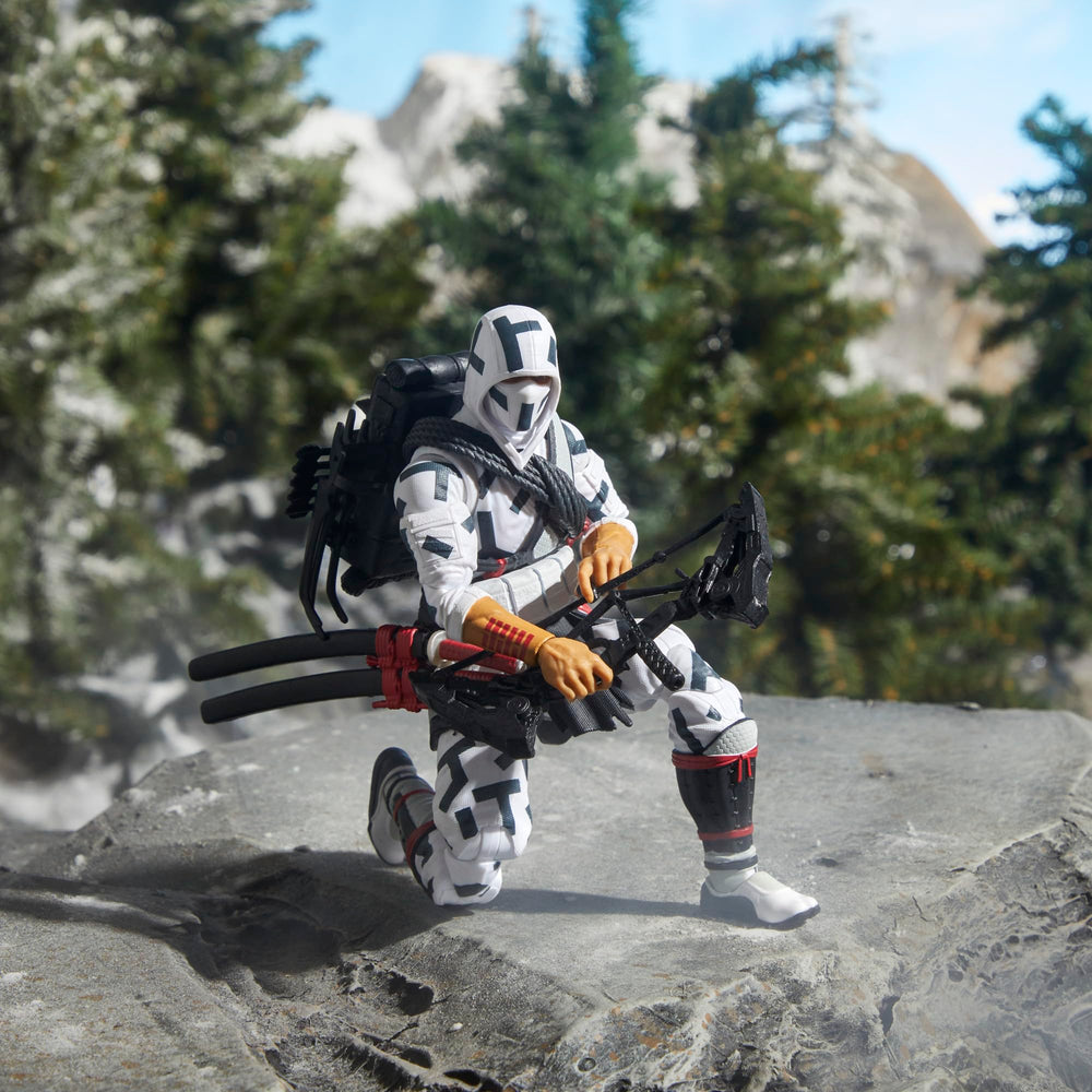 G.I. Joe Storm Shadow backpack quiver adds realistic gear