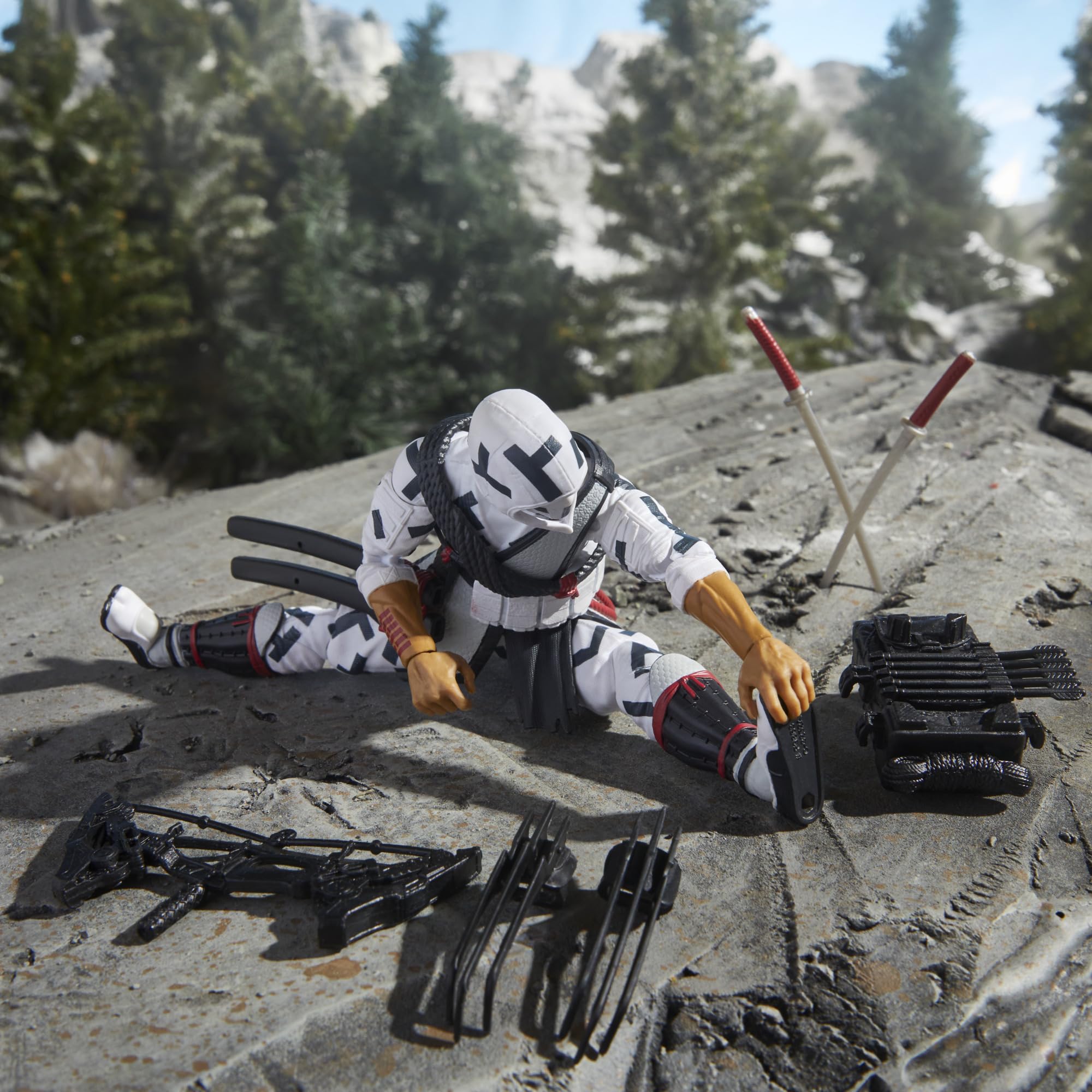 G.I. Joe Storm Shadow claws for agile display options