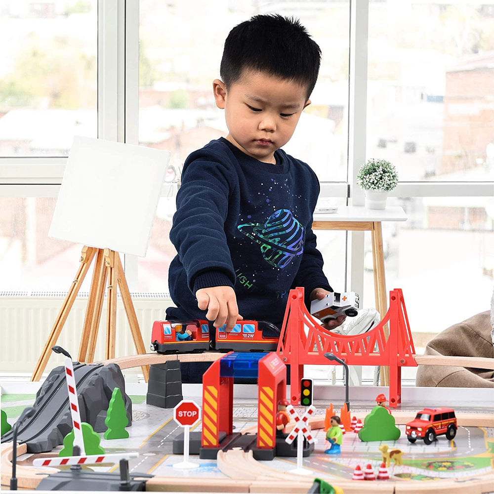 Giant bean eight-inch locomotive length fits small play spaces