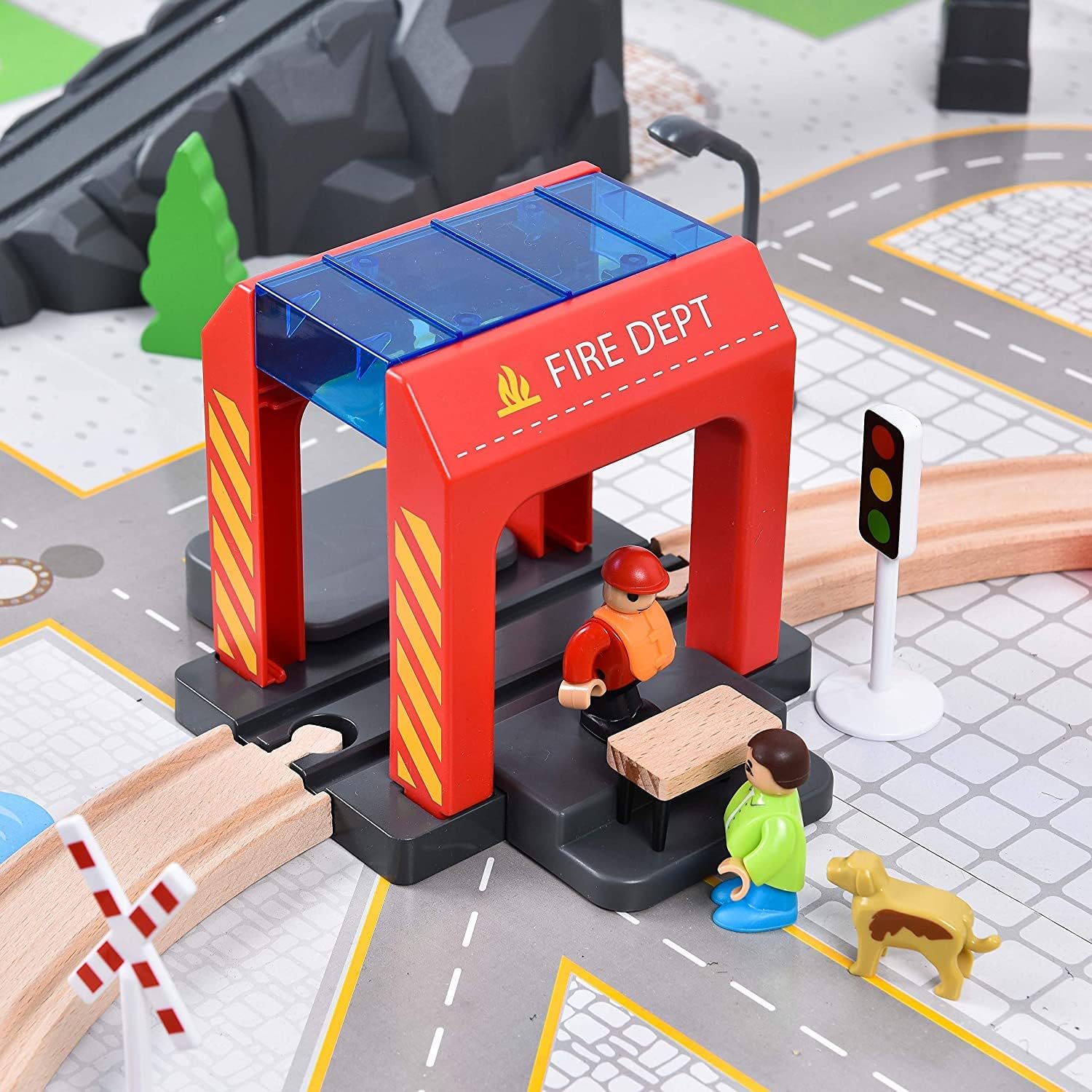 Giant Bean two-way track pieces support expandable layouts and future builds