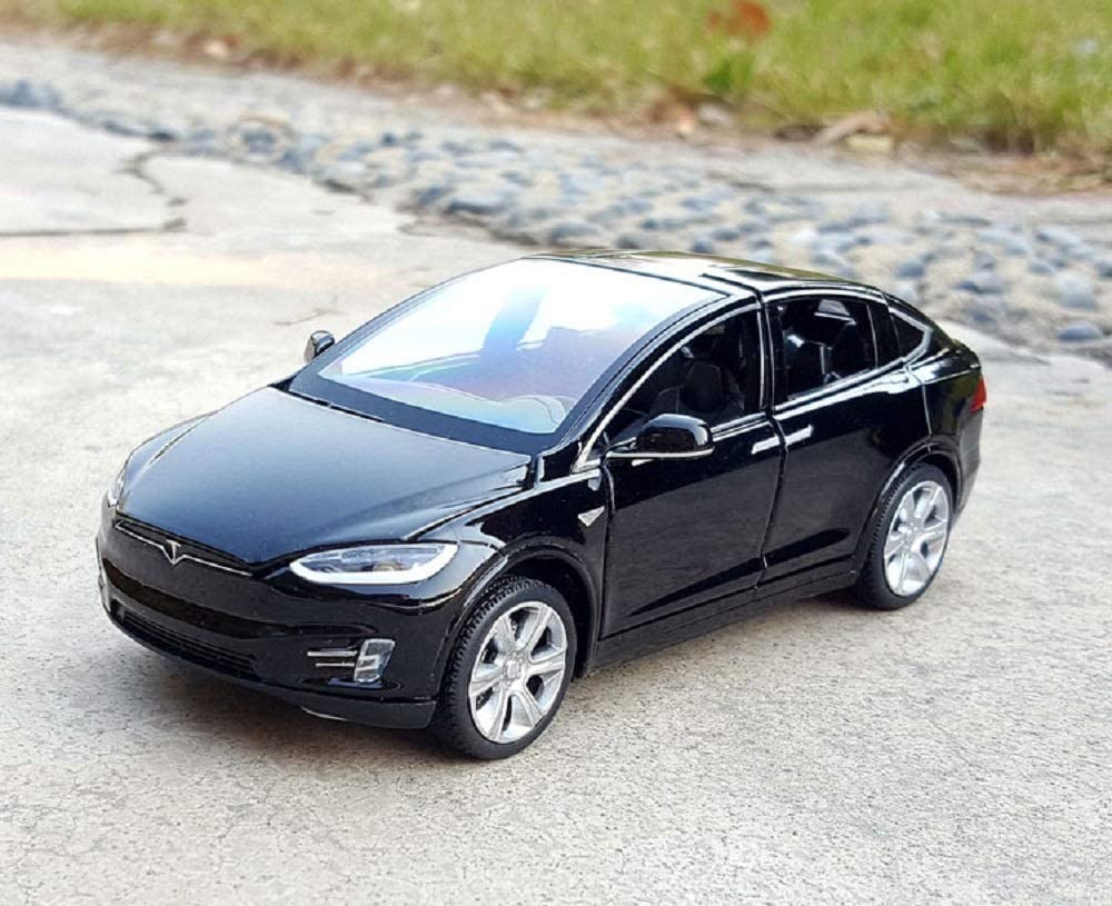 gidoyi Model X scale-132 realism adds authentic display appeal.
