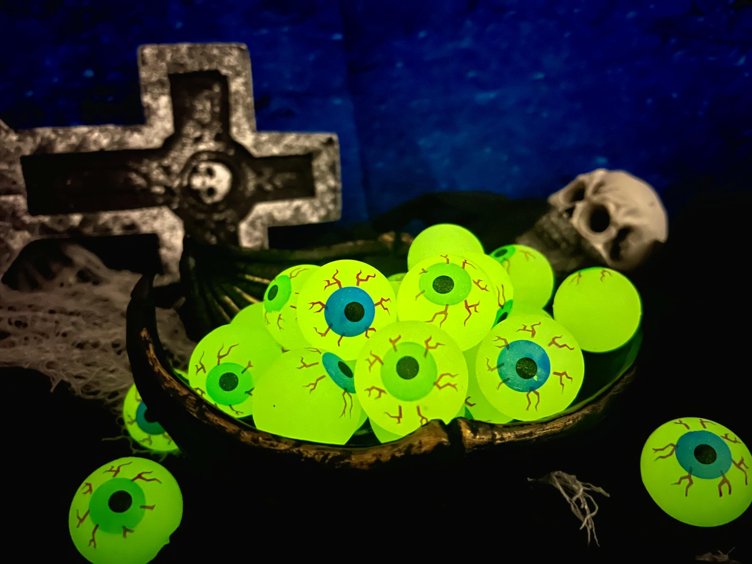 GiftExpress eyeball display for spooky Halloween decor and table settings