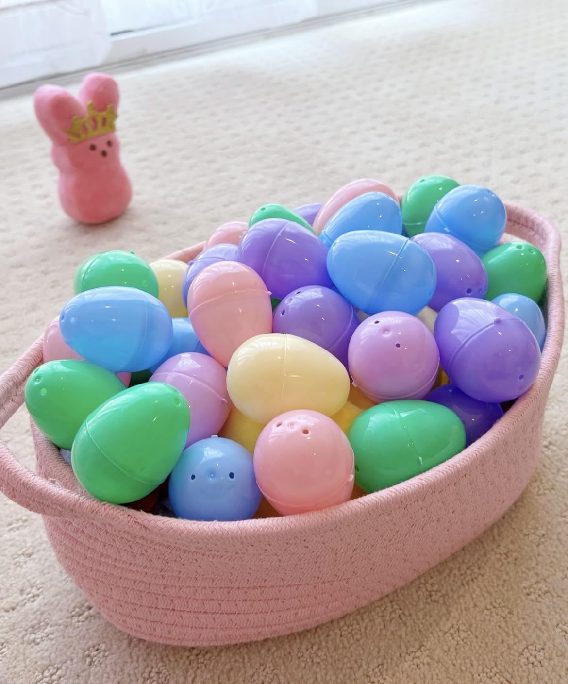 GiftExpress pastel Easter eggs arranged for display and party decor.