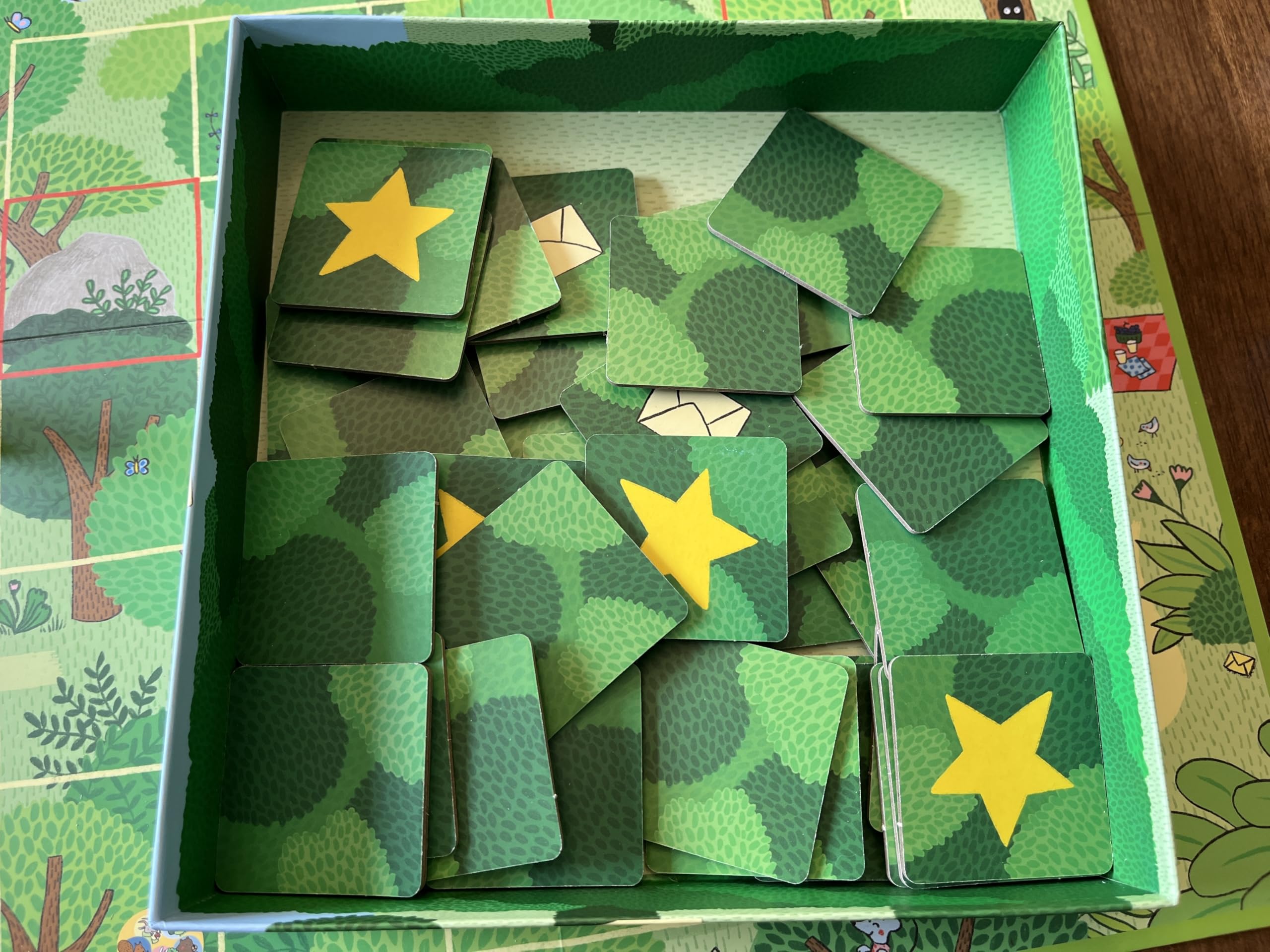 GIGAMIC Mr. Postmouse’s Picnic board and box highlight sturdy, kid-friendly design.