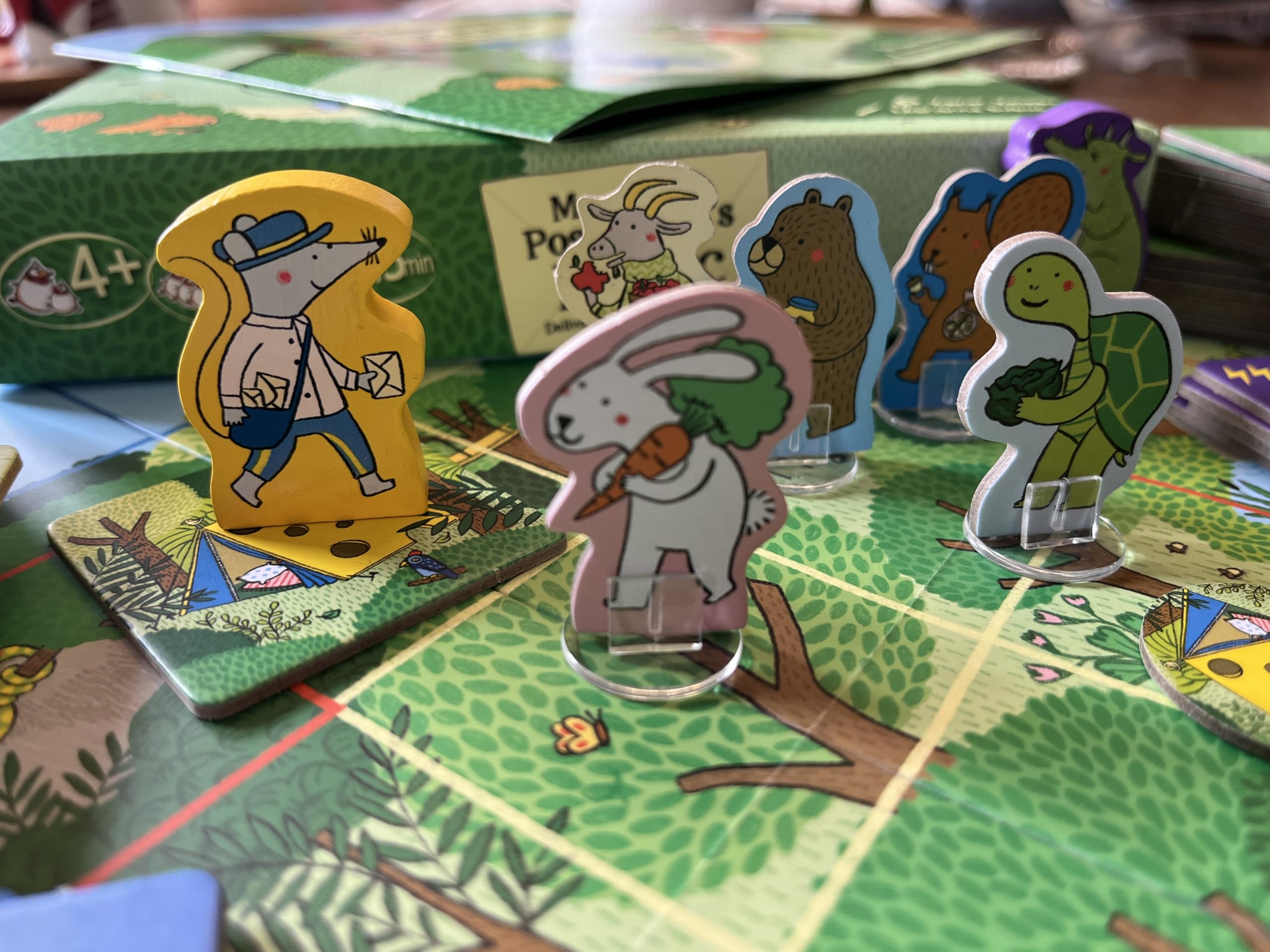 GIGAMIC Mr. Postmouse’s Picnic dragon-chase twist increases replayability and strategy.