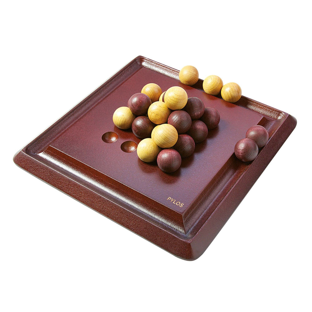 Gigamic Pylos coffee table layout doubles as decorative play.