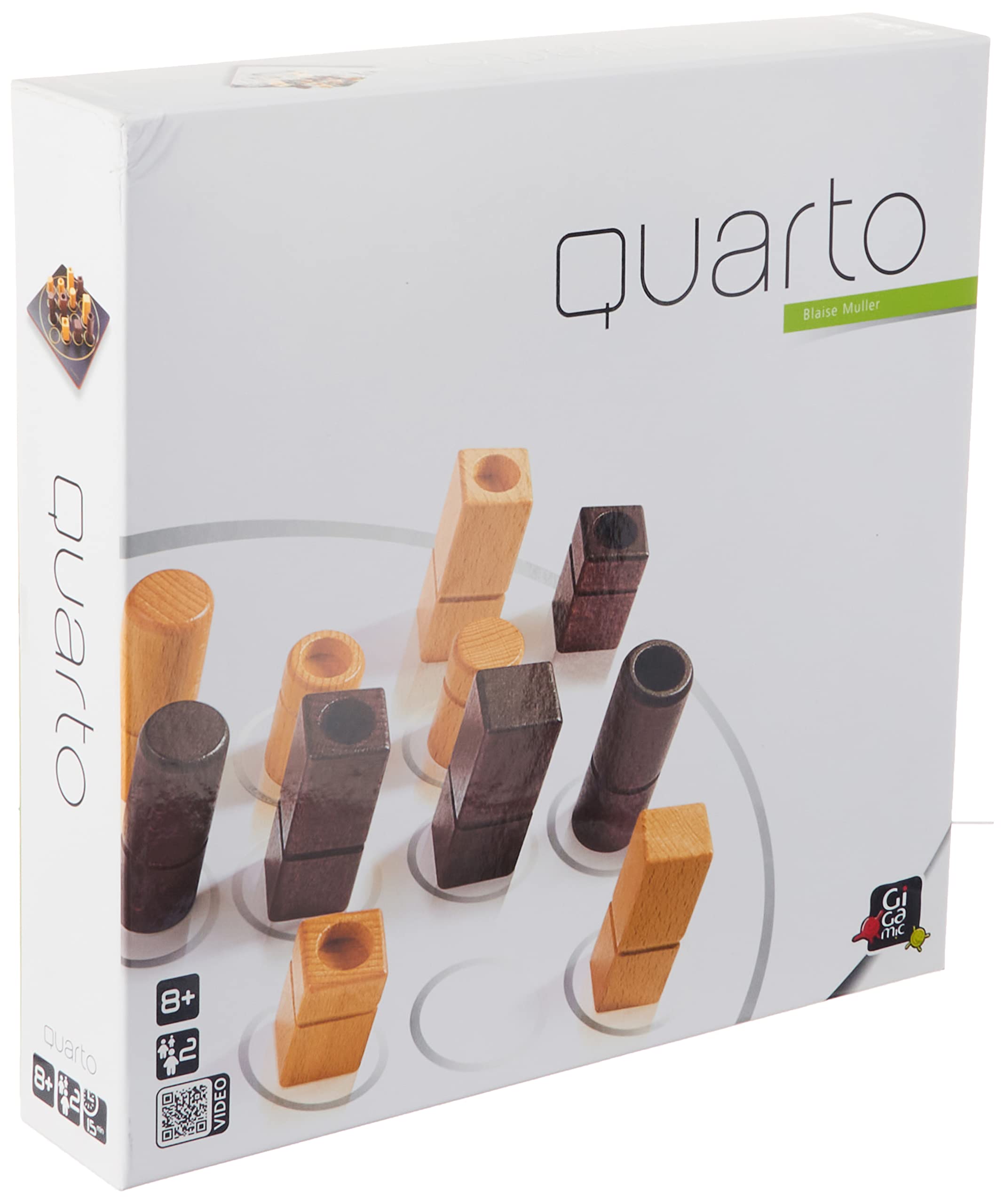 GIGAMIC Quarto wooden pieces showcased with rich tones for a stylish family game night