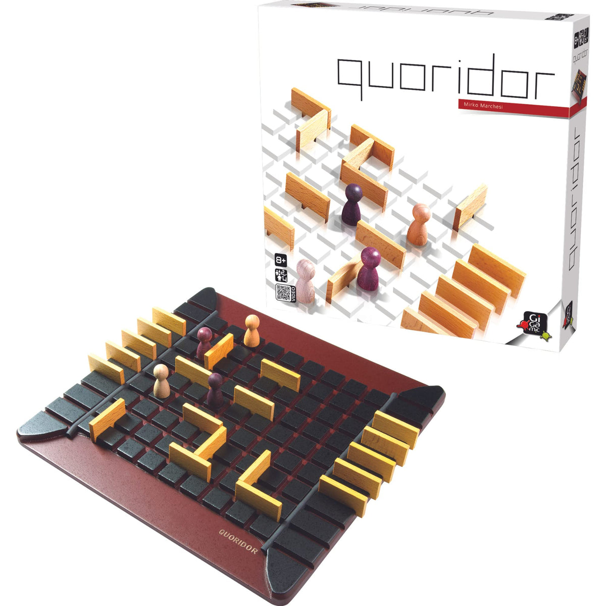 GIGAMIC Quoridor board and pawns for a family game night