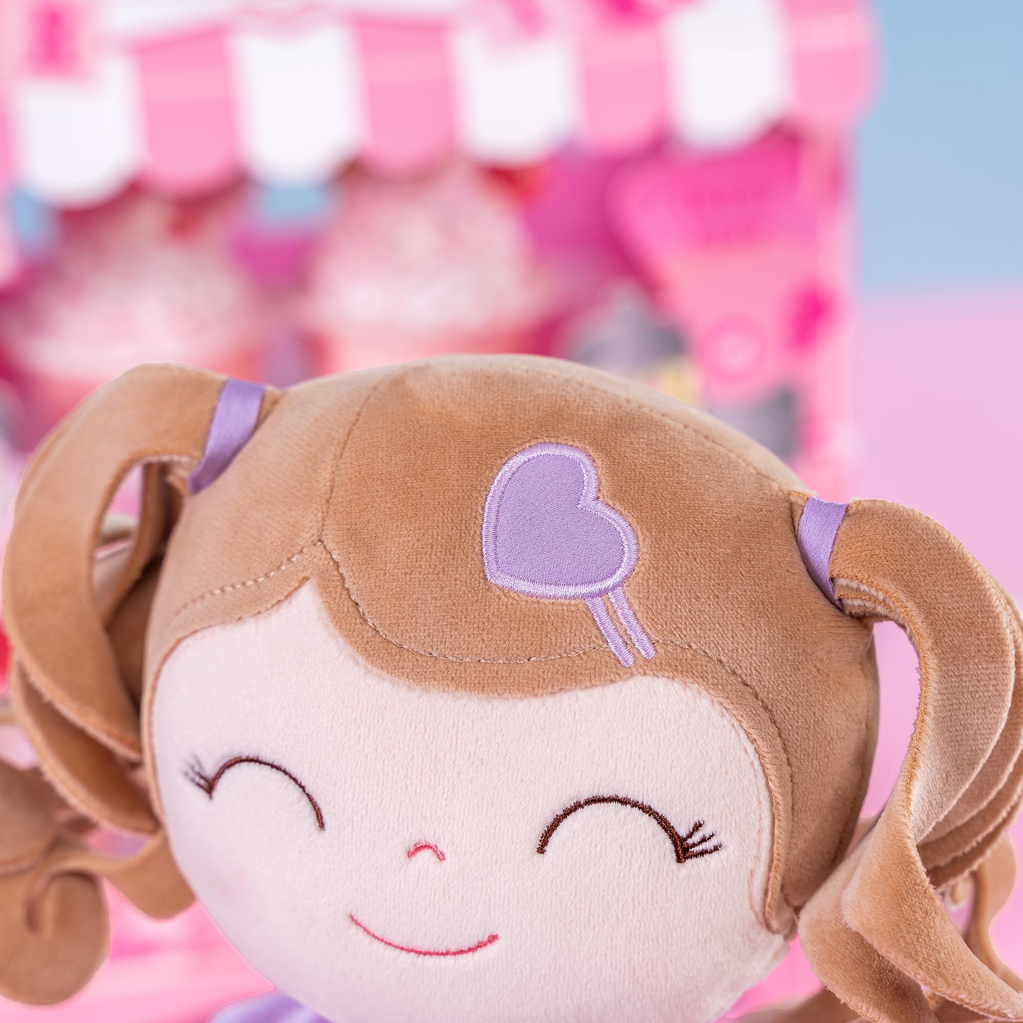 Gloveleya nursery decor-friendly plush adds warm charm to playrooms.