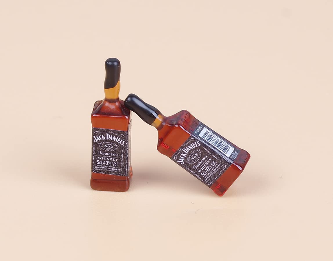 GNYOHUA tiny whiskey bottles fit dollhouse tableware and garden displays.