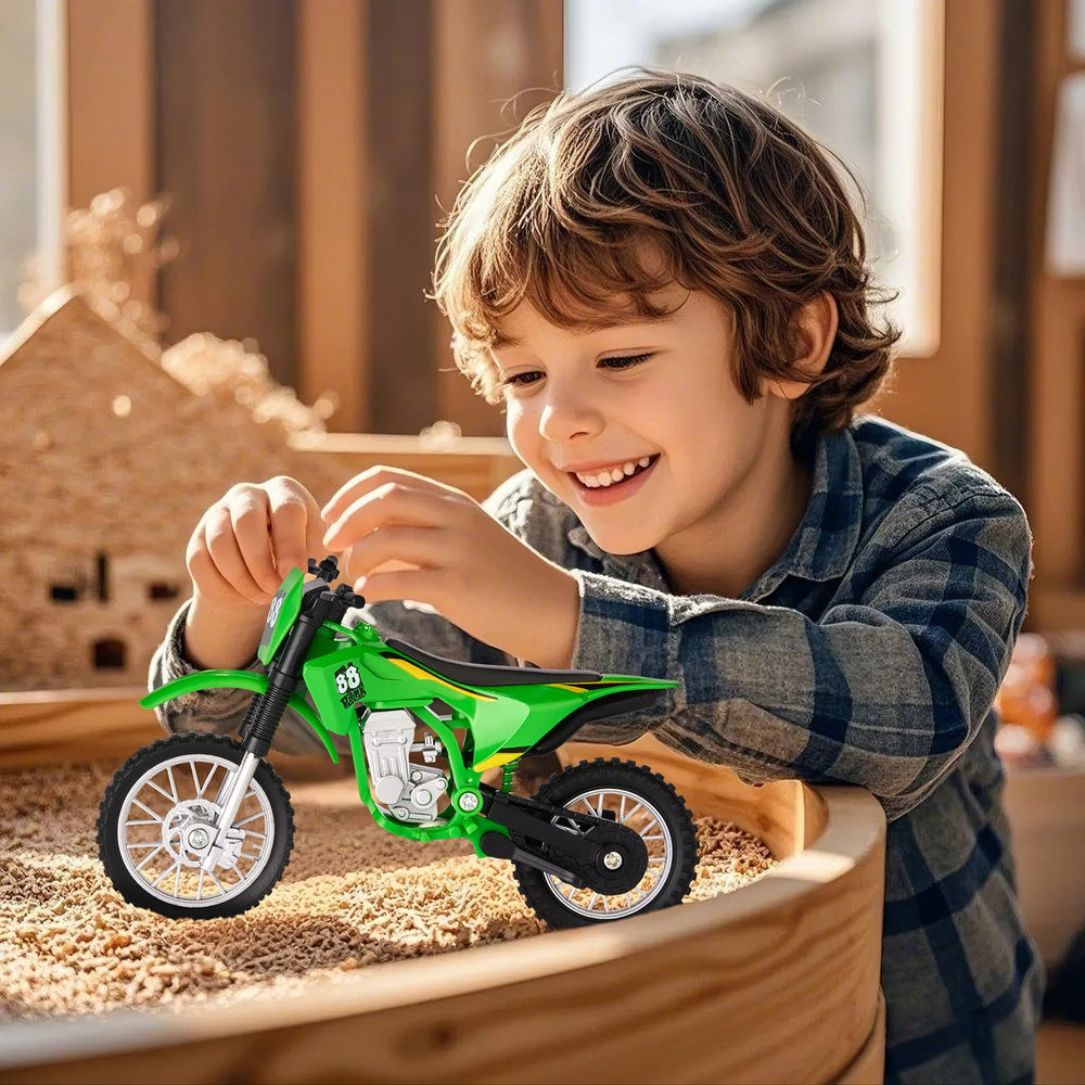 Gogogomoto collectible motorcycle ornament, green detail for fans and collectors.