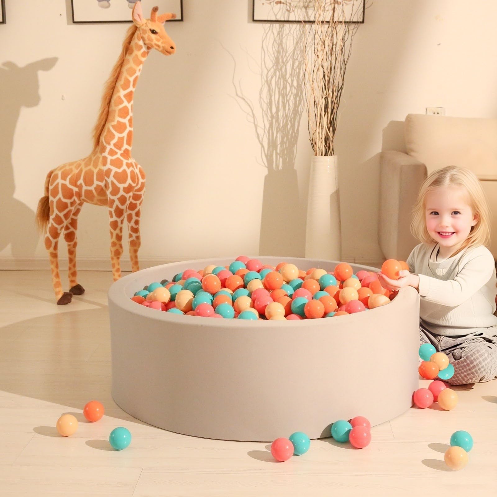 GOGOSO 100-pack ball pit balls with storage bag.