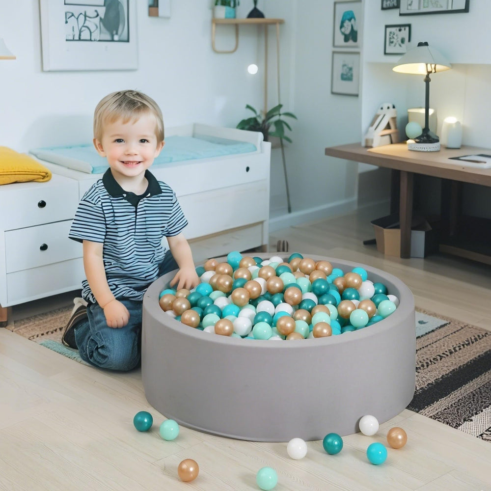 Pastel color-match decor with GOGOSO balls brightening the playroom