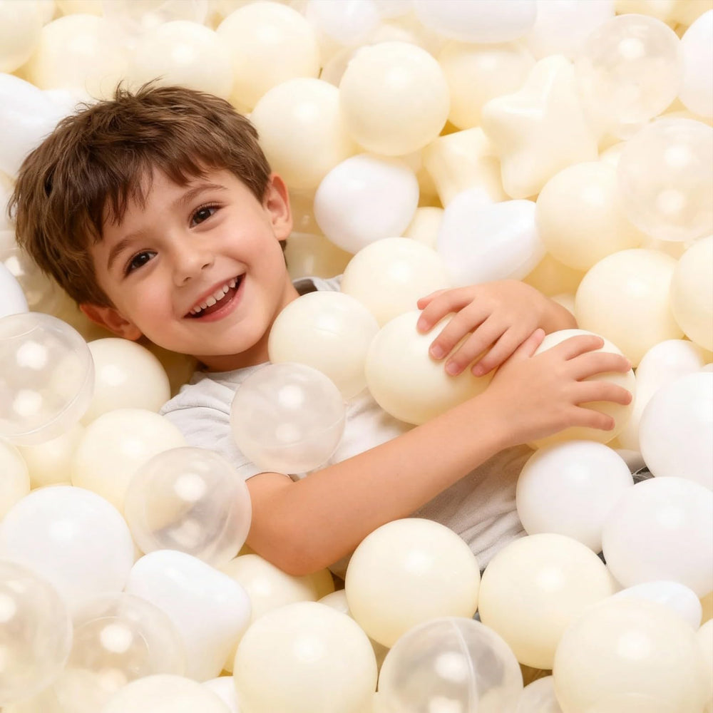 GOGOSO easy-grasp design helps toddlers pick up balls
