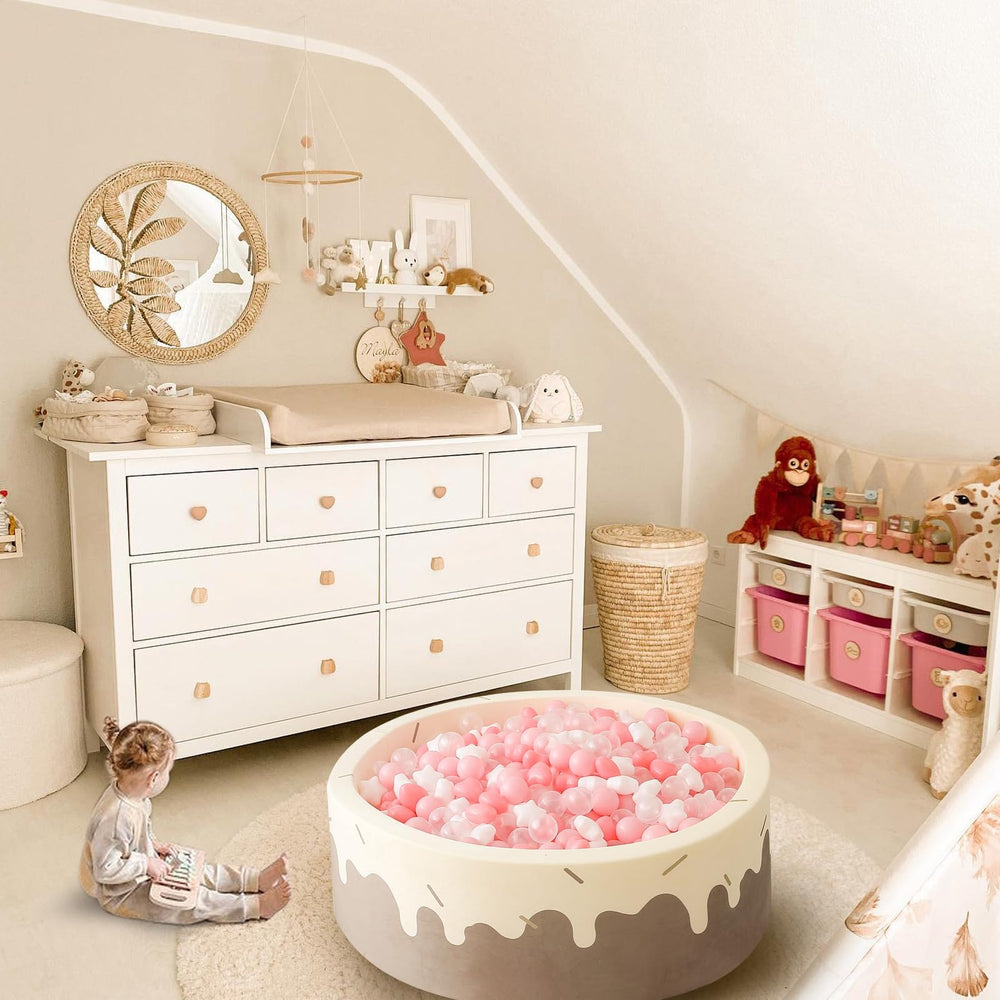GOGOSO pink heart balls encourage imaginative play and fine motor skills.