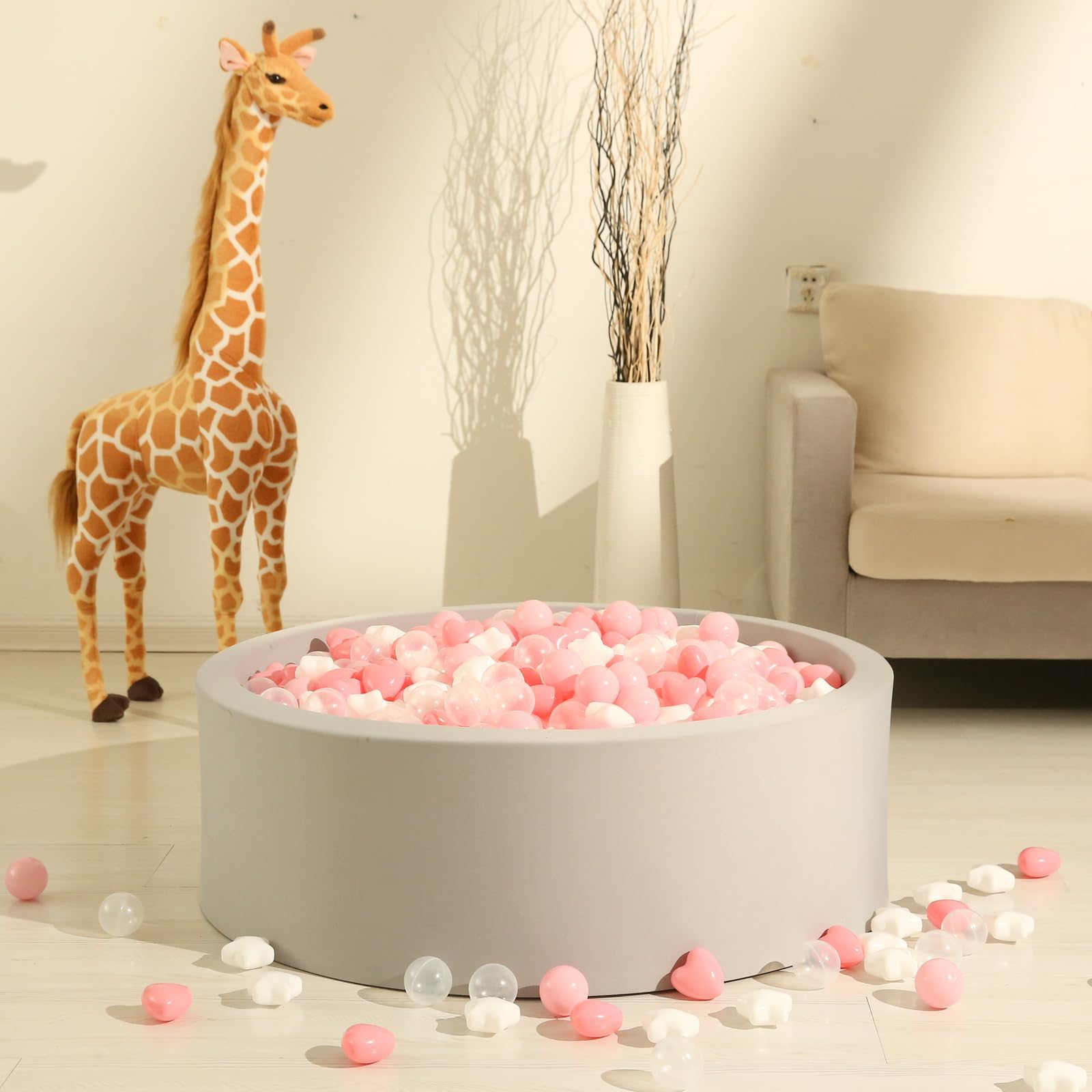GOGOSO white heart balls add cheerful décor and interactive play.